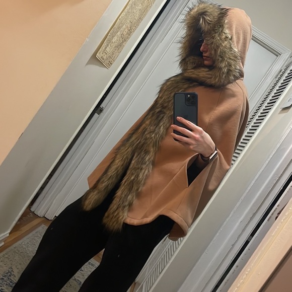 ✨Fabulous furs faux fur trimmed poncho✨ - Picture 14 of 15
